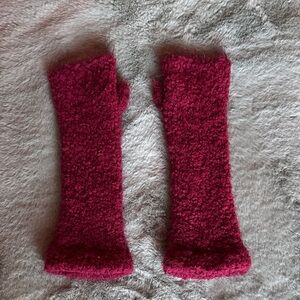 Cozy Burgundy Fingerless Gloves